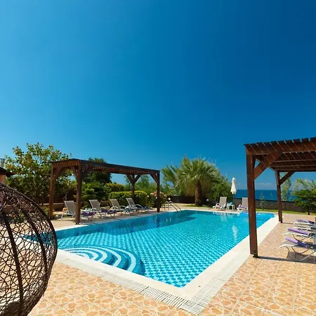 וילה Sofia Halikounas