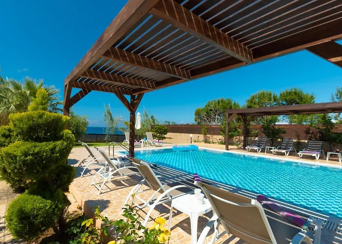 Sofia Villa Halikounas